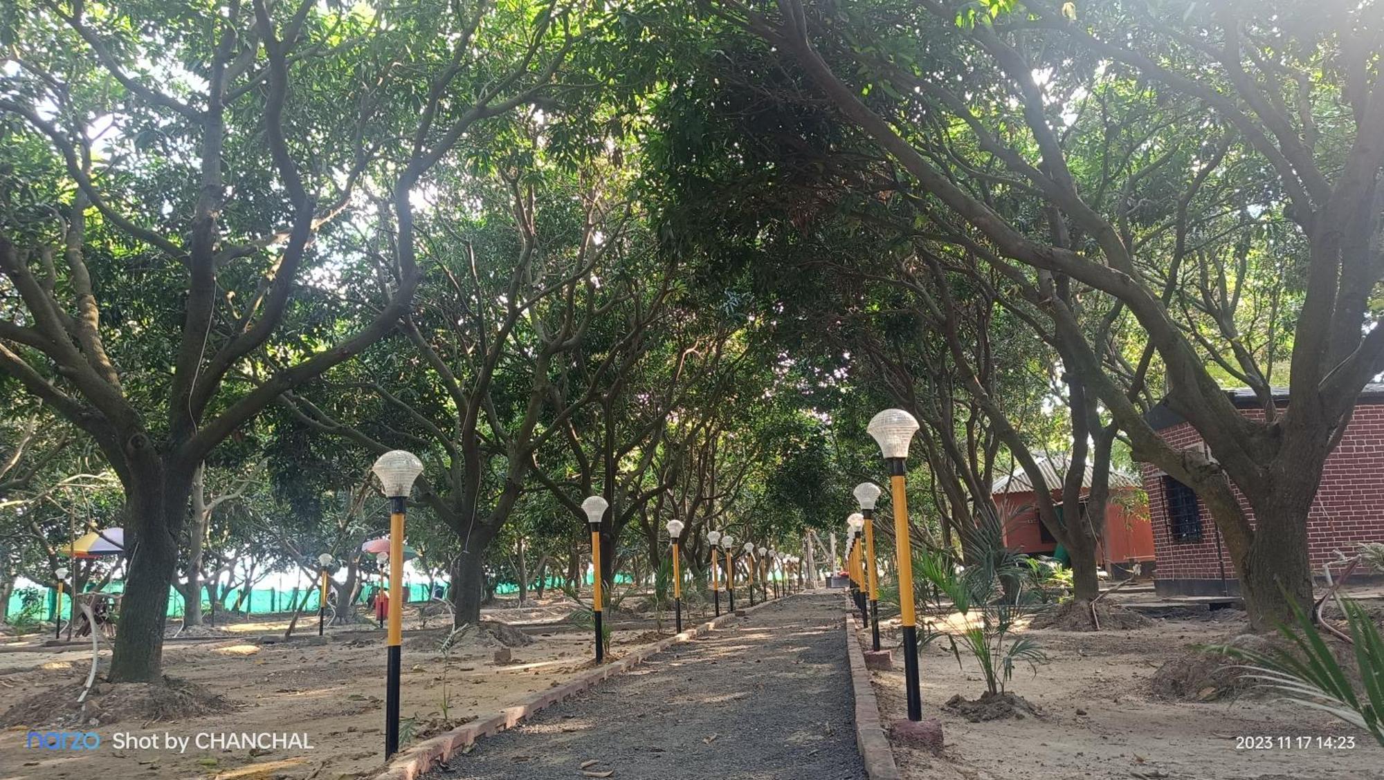 Modhubon Agro Tourism Hotel Bolpur Exterior photo